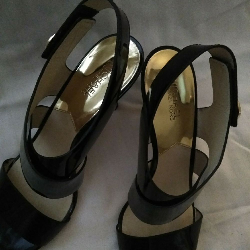Michael Kors black heel - Picture 3 of 4